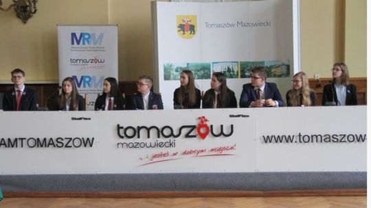 Znamy zwycięzców konkursu wiedzy o samorządzie terytorialnym i regionie