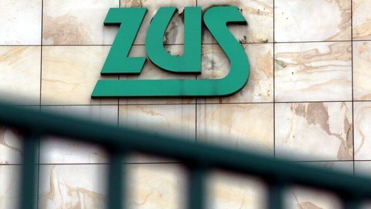 ZUS: świadczenie honorowe pobiera ponad 3,8 tys. stulatków