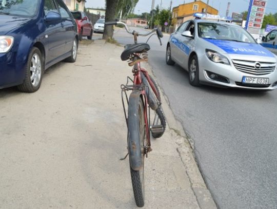 10 latek pod kołami samochodu