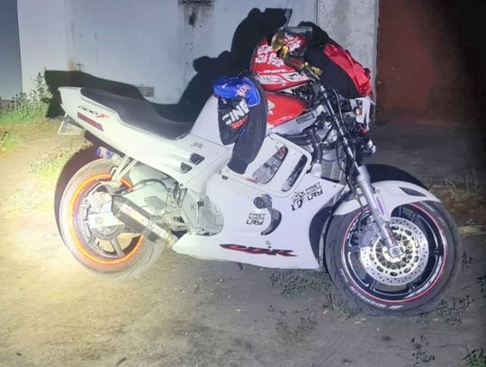 18-latek z 15-latką uciekali motocyklem przed policją