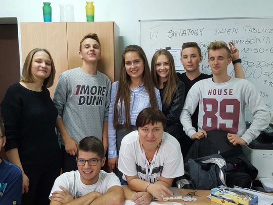 30 września 2016 r. - okazją do potrójnego święta w II Liceum Ogólnokształcącym w Tomaszowie Mazowieckim