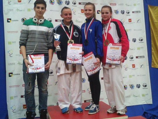 5 medali tomaszowskich karateków