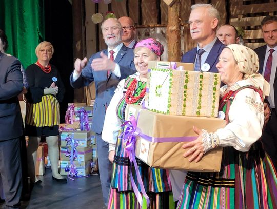 6 osób zmarło ostatniej doby. Rekordowa liczba zachorowań. Udajemy, że nic się nie dzieje. Karnawał trwa 