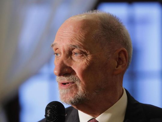 A. Macierewicz o likwidacji podkomisji smoleńskiej: to bezprawie MON; podkomisja będzie działać zgodnie z prawem do sierpnia 2024 r.