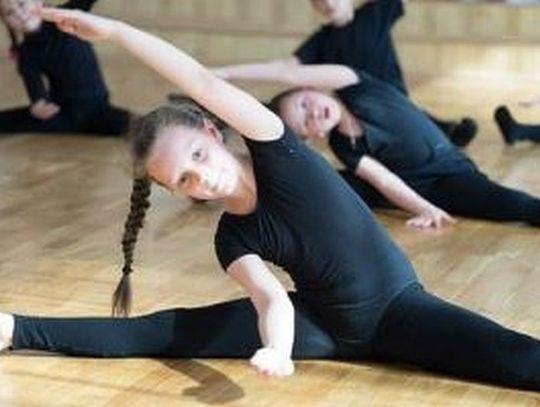 Akrobatyka w filii MOK Akrobatyka w filii MOK