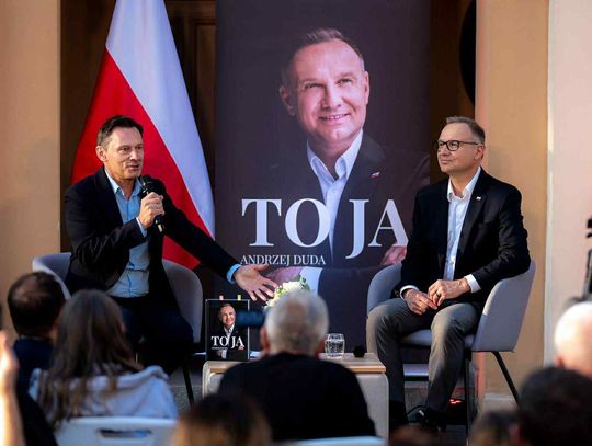 Andrzej Duda spotkał się z mieszkańcami Tomaszowa. Promocja książki „To ja” w muzealnym plenerze