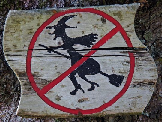 Antropolog: Czarownice to nie tylko postaci popkultury; wiara w wiedźmy i upiory utrzymuje się od setek lat