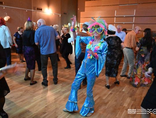 Bal Karnawałowy w MCK Tkacz – parkiet, który nie chciał zasnąć Bal Karnawałowy w MCK Tkacz – parkiet, który nie chciał zasnąć