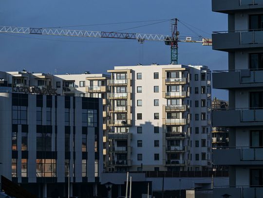 BIK: popyt na kredyty mieszkaniowe w grudniu 2023 r. wzrósł o 421 proc. rdr