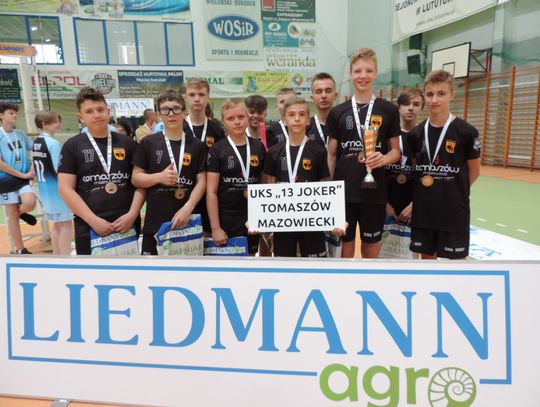 Brązowe medale młodzików UKS "13Joker Glinka Academy".