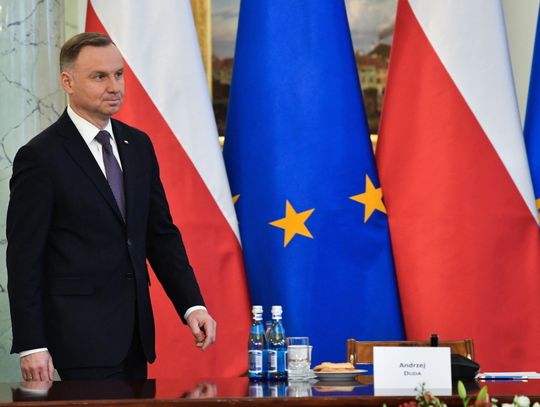 CBOS: Andrzej Duda, Szymon Hołownia i Mateusz Morawiecki z największym zaufaniem