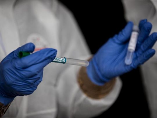 CDC: przeziębienia, grypa, Covid-19 i wirus RSV powodują podobne objawy, bez testów trudno je odróżnić