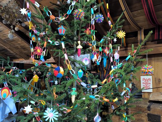 Choinka, która pachnie wspomnieniami i… bibułą