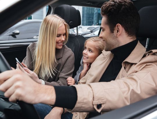 Co sprawdzić w samochodzie przed wyjazdem na majówkę?