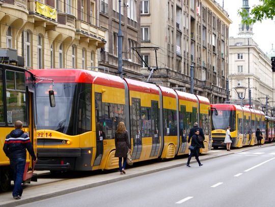 Czy można doładować kartę miejską w sklepie?