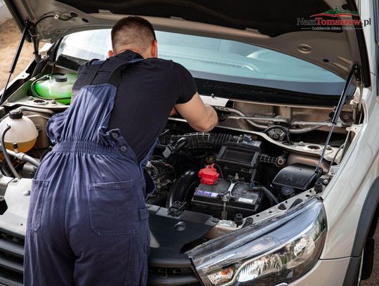 Czy warto czekać na lepszą ofertę za auto? Psychologia sprzedaży samochodów