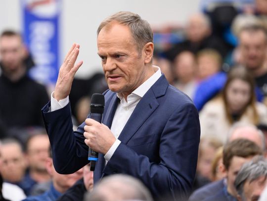 D. Tusk: nie powinniśmy mieć religii w szkołach