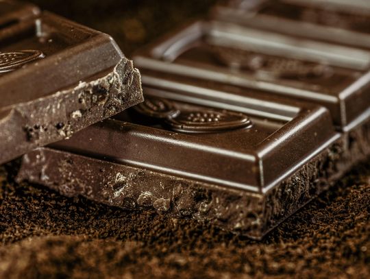 Dietetyczka: dobra zdrowa czekolada powinna łamać się w dłoni