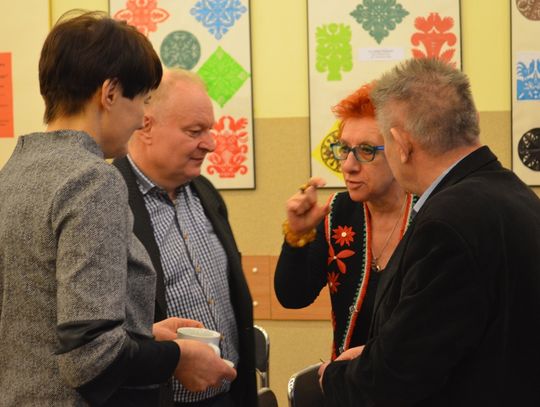 „Dociekania genealogiczne z moją babcią i dziadkiem”