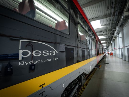 Dotarł pierwszy z 14 pociągów zamówionych dla Kolei Aglomeracyjnej