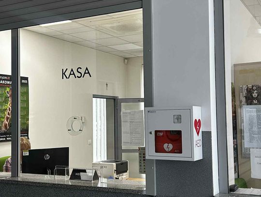Dwa defibrylatory AED w Starostwie. Więcej bezpieczeństwa dla mieszkańców powiatu Dwa defibrylatory AED w Starostwie. Więcej bezpieczeństwa dla mieszkańców powiatu