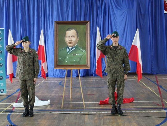 Dzień Patrona i Ślubowanie Klas Pierwszych na Nadrzecznej