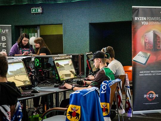 E-sport. Tomaszowianie drudzy w mistrzostwach miast