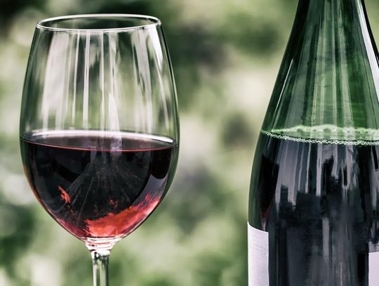 Eksperci i młodzi liderzy wzywają do całkowitego zakazu reklamy alkoholu w Polsce (MediaRoom)