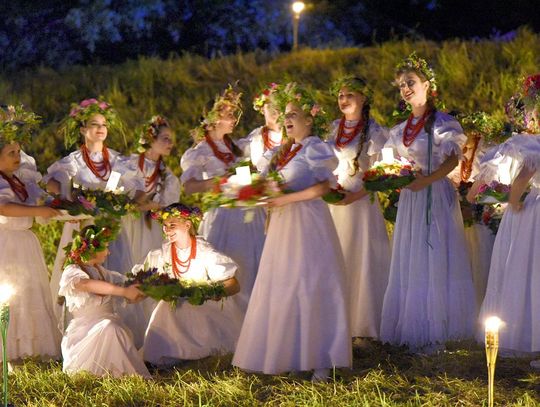 Etnolog: Noc Kupały symbolizuje zwycięstwo światła nad mrokiem
