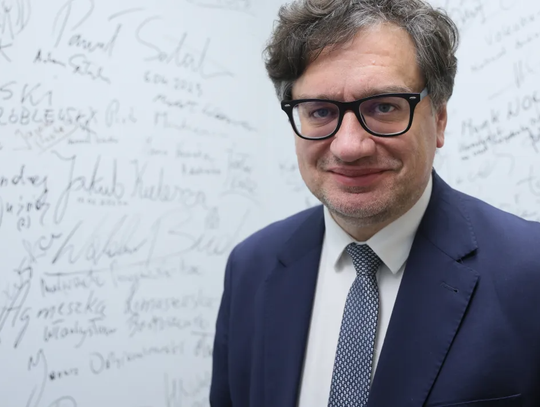 Fałszywe nagie zdjęcia dziecka i AI. UODO: przepisy są, problemem jest ich niestosowanie (wywiad)