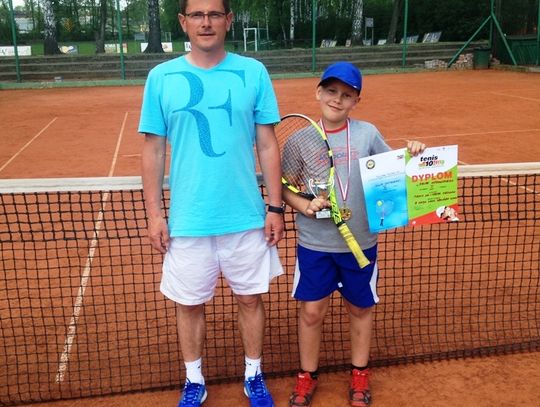 Filip Ostrowski na  podium w turniejach Tenis 10