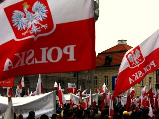 (Foto i Video) Tomaszowianie na obchodach rocznicy tragedii w Smoleńsku