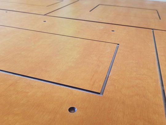 Frezowanie HPL – jak obrabiać laminat wysokociśnieniowy bez uszkodzeń? Frezowanie HPL – jak obrabiać laminat wysokociśnieniowy bez uszkodzeń?