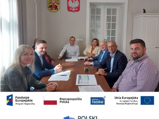 Gmina Tomaszów w końcu podpisała umowę na rewitalizację terenów nad Zalewem Sulejowskim