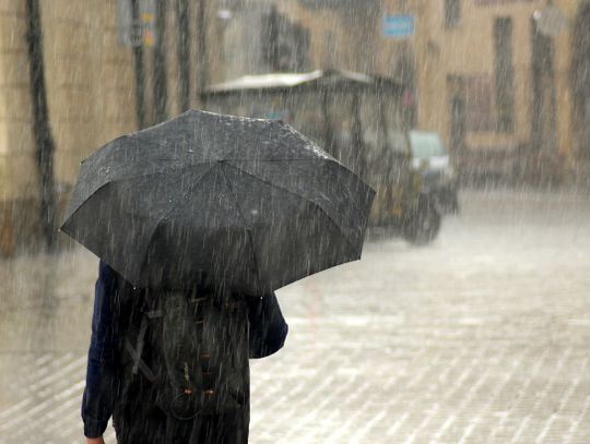 Gwałtowne zjawiska pogodowe będą coraz częstsze. W Polsce problemem będą nawalne deszcze i okresy ekstremalnej suszy