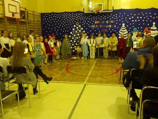 Gwiazdkowa Niespodzianka Dzieciom Gwiazdkowa Niespodzianka Dzieciom