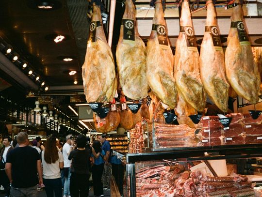 Hak wędzarniczy – niezbędny element przy wędzeniu żywności