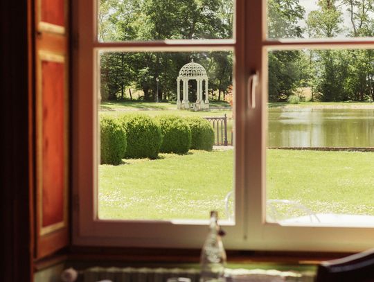 Hotel czy mieszkanie? Jaki nocleg na urlop jest lepszy?