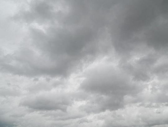 IMGW: burze z porywami wiatru do 90 km/h na południu kraju, wydano alert RCB