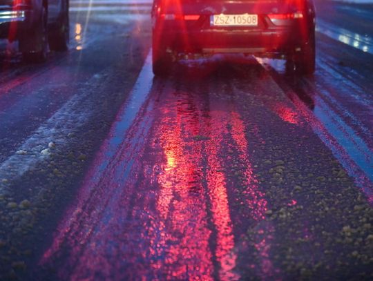IMGW ostrzega: oblodzenia dróg niemal w całej Polsce
