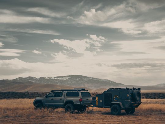 Jak dobrać odpowiedni model do transportu materiałów lub sprzętu?