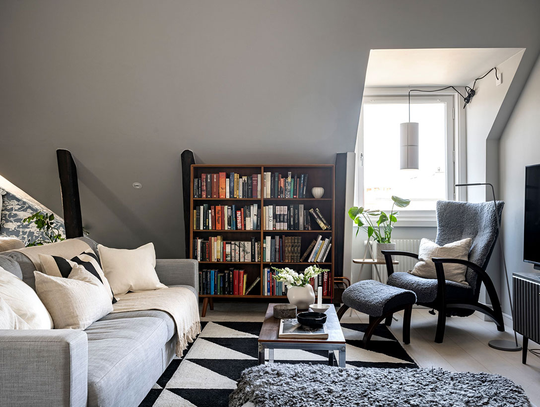 Jak dostosować standardowe rozwiązania do niestandardowej przestrzeni: wskazówki od projektantów i rzemieślników