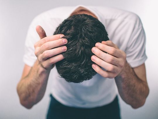 Jak używać pudru do włosów: Przewodnik krok po kroku