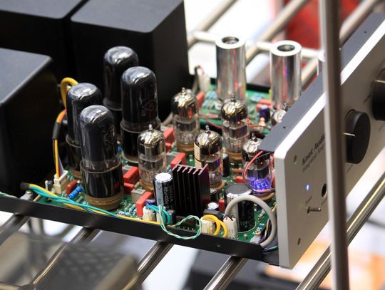 Jak wybrać najlepszy wzmacniacz do perkusji elektronicznej?