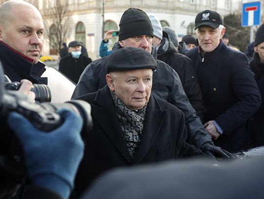 Kaczyński w miesięcznicę katastrofy smoleńskiej: przyjdzie czas prawdy o tym wielkim oszustwie