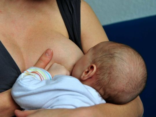 Karmienie piersią chroni dzieci przed bakteriami opornymi na antybiotyki