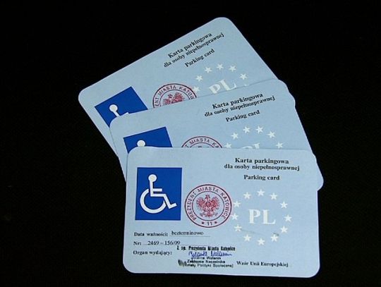 Karty ważne 7 miesięcy dłużej