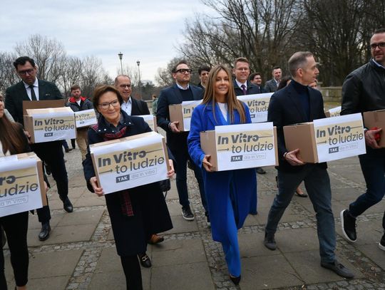 KO złożyła obywatelski projekt ustawy ws. refundacji procedury in vitro; zebrano 500 tys. podpisów