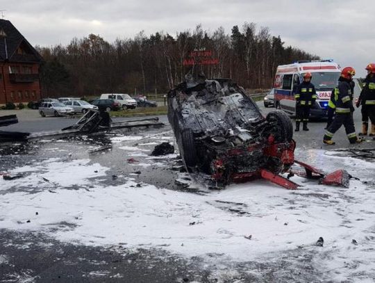 Kobieta spłonęła na S8. Policjanci ustalają tożsamość ofiary