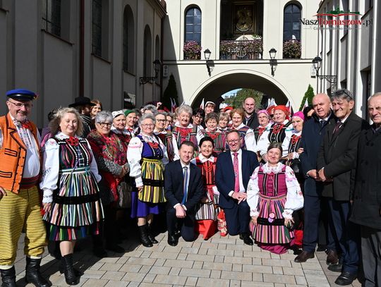 Koła gospodyń i sołtysi z powiatu opoczyńskiego pielgrzymowali do Skarżyska-Kamiennej